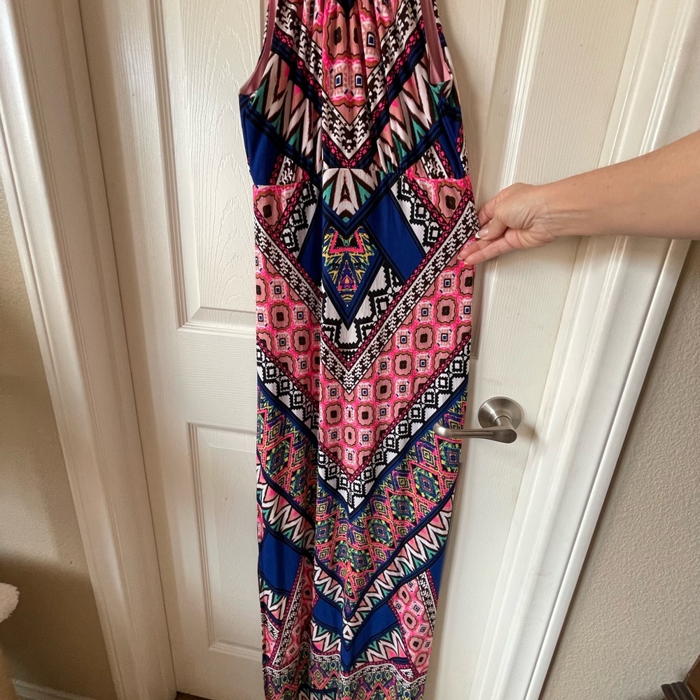 Dress - Picture 9 of 10